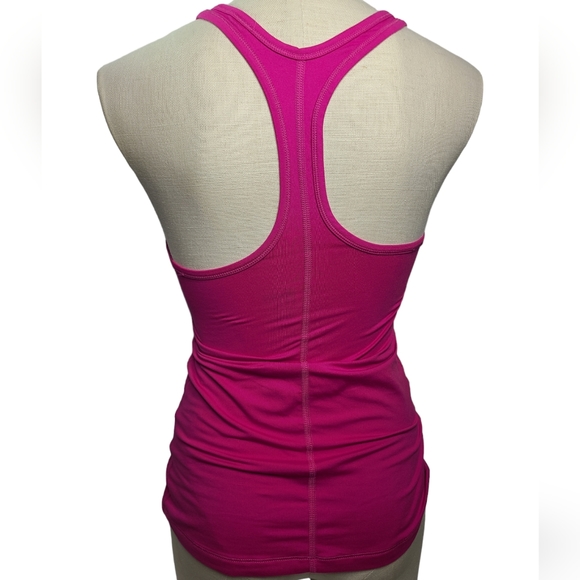 Nike Dri-Fit slim fitting tank top size small women's - Picture 2 of 5